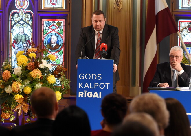 "Gods kalpot Rīgai" lūgs mēram paskaidrojumus pirms balsojuma par uzticības izteikšanu