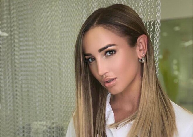 Снова блондинка: Ольга Бузова побывала в салоне красоты и показала результат окрашивания