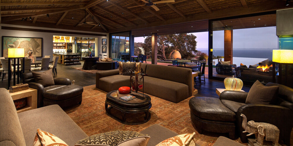 Sarunu šova vadītāja Elena Dedženeresa nopirkusi Bali stilā celtu māju Kalifornijā, par to samaksājot 27 miljonus ASV dolāru.