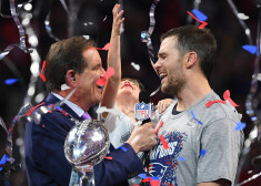NFL leģendai Tomam Breidijam rekords! "Patriots" atgriežas "Super Bowl" tronī