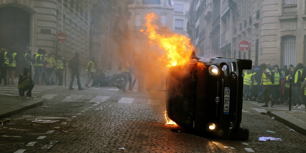 Francijā apstiprināts likumprojekts vardarbības ierobežošanu protestu laikā