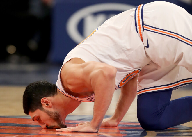 Ņujorkas "Knicks" arī bez Porziņģa ir vērtīgākā NBA komanda