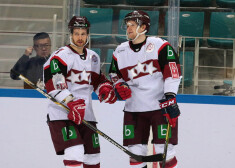 Latvijas hokeja izlase pagarinājumā zaudē Kazahstānai un turnīru Dienvidkorejā noslēdz otrajā vietā
