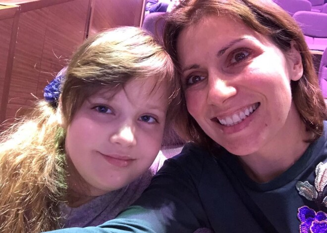 "Нас стеснялись, выгоняли": ведущая Первого канала Светлана Зейналова рассказала о жизни с особенной дочерью