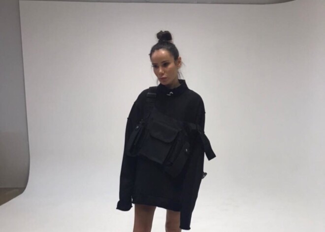 Айза Анохина показала, как выглядит ее фигура без фотошопа