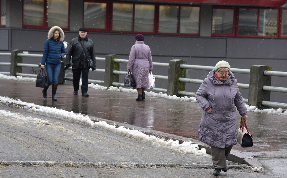 Svētdien Latvijā turpinās ieplūst silts gaiss un gaidāms lietus