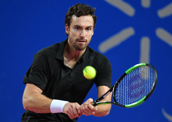 Gulbis izcīna uzvaru Rotertdamas "ATP World Tour 500" turnīra kvalifikācijas pirmajā kārtā