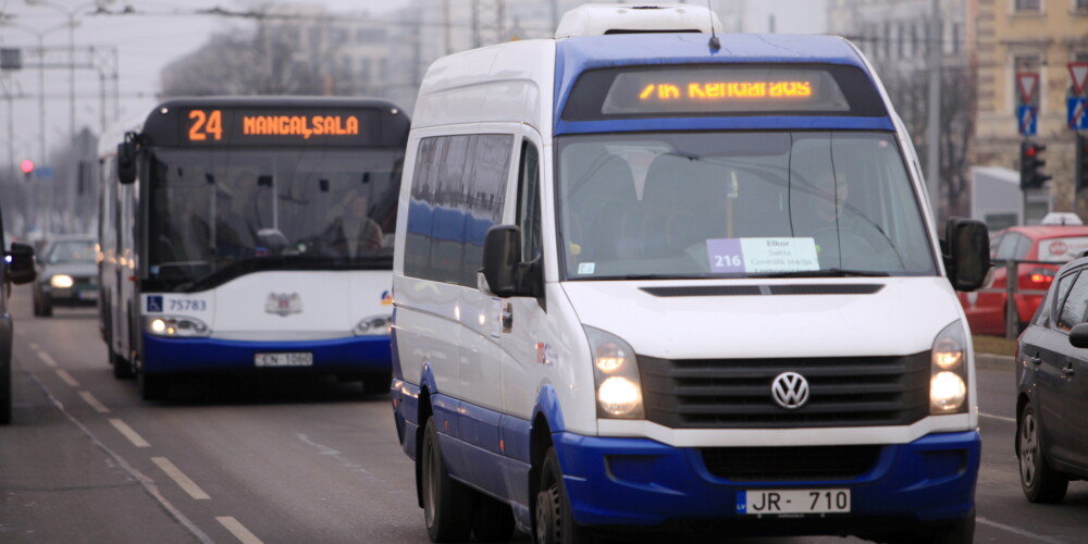Mikroautobusu pārvadājumu līgums "Rīgas satiksmei" var nest vairākus miljonus lielus zaudējumus, biļešu cenas esot zem pašizmaksas