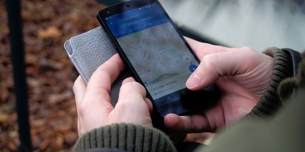 "Google Maps" ieviesusi jaunu palīgu tiem, kuriem problemātiski orientēties