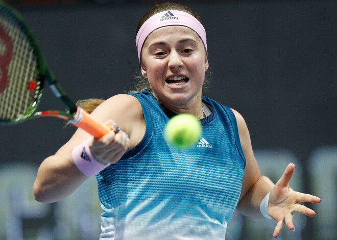 Ostapenko šosezon gūst savu otro uzvaru un iekļūst Dohas turnīra otrajā kārtā