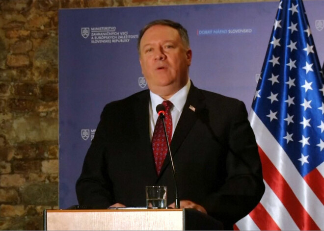 Pompeo brīdina Austrumeiropu par Krievijas un Ķīnas draudiem