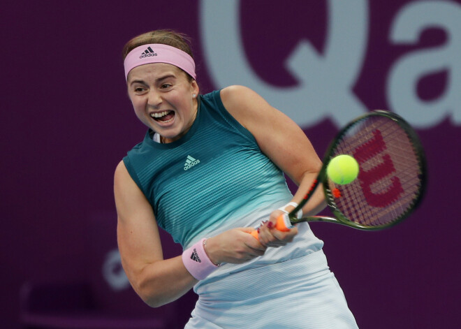 Ostapenko sasniedz Dohas turnīra dubultspēļu sacensību ceturtdaļfinālu