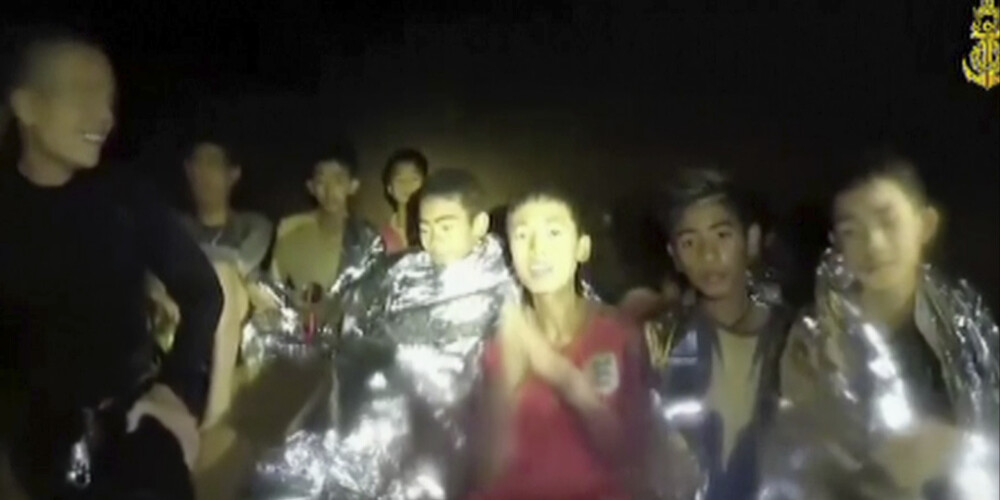Мальчиков из затопленной пещеры в Таиланде на самом деле усыпили и связали перед спасением