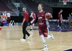 Talantīgais uzbrucējs Artūrs Strautiņš Latvijas vīriešu basketbola valstsvienības treniņā pagājušā gada rudenī.