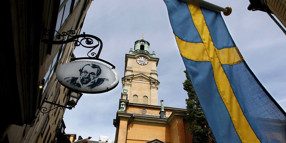Polija izsauc Zviedrijas vēstnieku par atteikšanos izdot Staļina laika tienesi