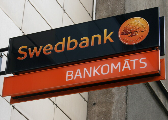 "Swedbank" sniedz komentāru par iespējamo naudas atmazgāšanu caur banku
