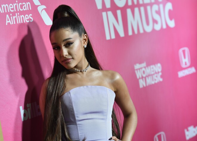 Ariana Grande ieiet vēsturē, atkārtojot leģendāro Bītlu paveikto