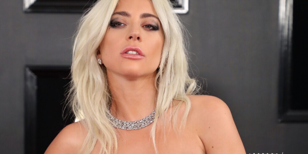 Ļaudis nekļūdījās: pēc diviem kopābūšanas gadiem Lady Gaga šķiras no līgavaiņa