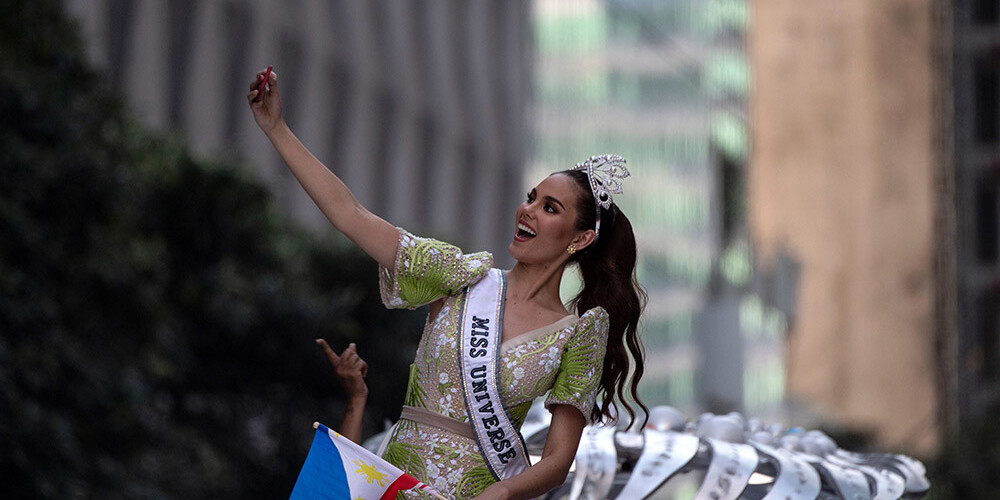 Fani ekstāzē Filipīnu galvaspilsētā sagaida "Miss Universe" uzvarētāju