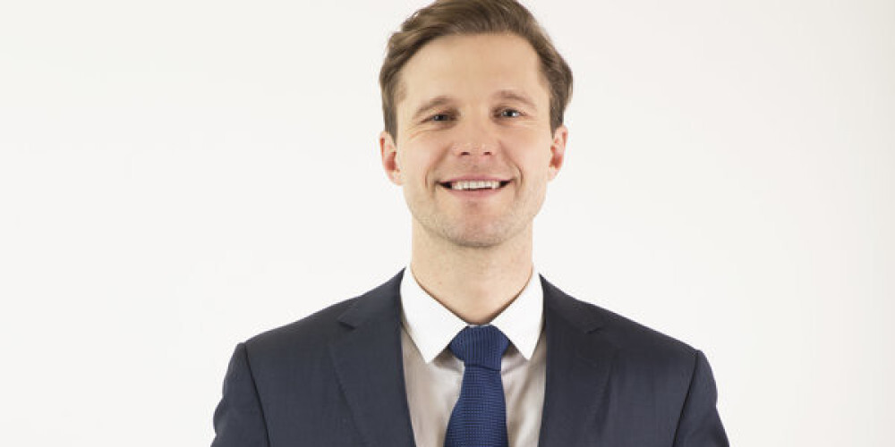 Dainis Grūbe ir latviešu aktieris. Mācījies Lazdonas pamatskolā un Madonas 2. vidusskolā. 2005. gadā iestājies Dailes teātra 9. studijā, kuru beidzis 2009. gadā, vienlaikus iegūstot Latvijas Kultūras akadēmijas Humanitāro zinātņu bakalaura grādu mākslās. Dzimis: 1984. gada 28. februāris