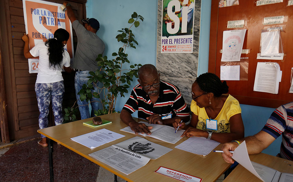 Kubā notiek referendums par jauno konstitūciju