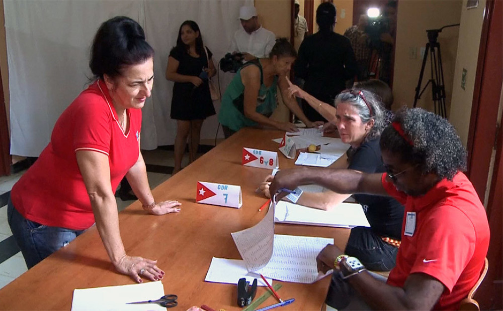 6,8 miljoni kubiešu referendumā atbalsta jauno konstitūciju