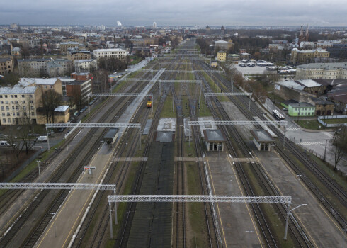 Satiksmes ministrija (SM) plāno mēneša laikā pabeigt dzelzceļa elektrifikācijas projekta izvērtēšanu un sniegt atzinumu par projekta tālāku virzību.