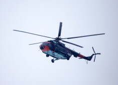 Полиция установила личность мужчины, лазером ослепившего пилота вертолета, перевозившего пациентов из Даугавпилса