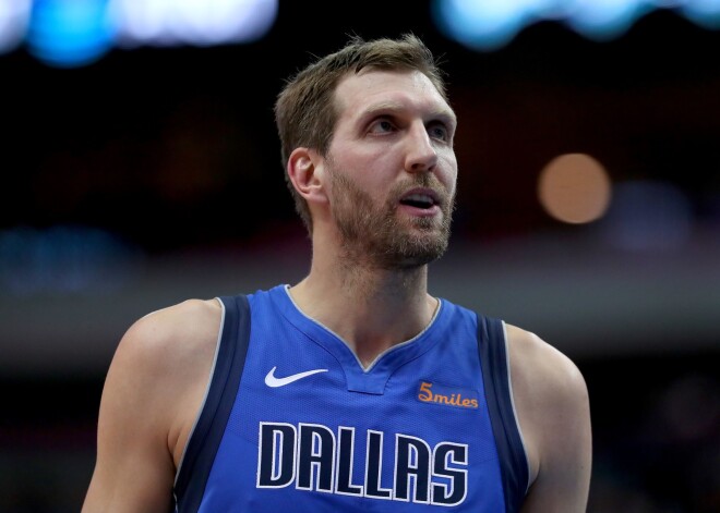 "Mavericks" leģenda Novickis varētu spēlēt arī nākamsezon