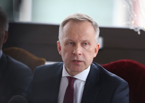Latvijas Bankas prezidents Ilmārs Rimšēvičs atkal atgriezies amatā.