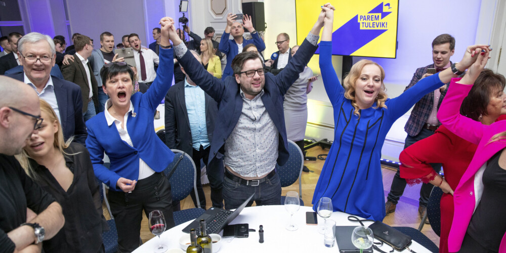 Vēlēšanās Igaunijā populisti paliek trešie, uzvaru svin liberāļi