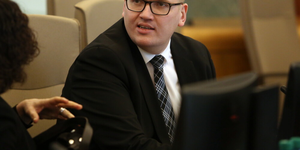 Vides aizsardzības un reģionālās attīstības ministrs Juris Pūce pirms Ministru kabineta sēdes.