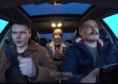 Abi jaunieši norāda, ka pie roku palaišanas tomēr vainojams Andris, ne viņi.