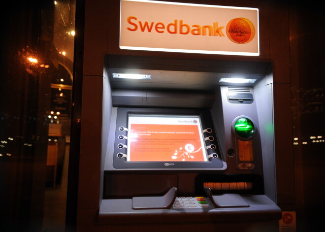 "Swedbank" pakalpojumu darbība atjaunota; banka paskaidro notikušo