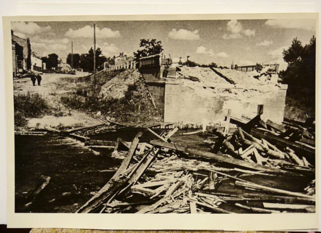 Sagrautais Rēzeknes pilsētas kultūras nams (1944. gads).