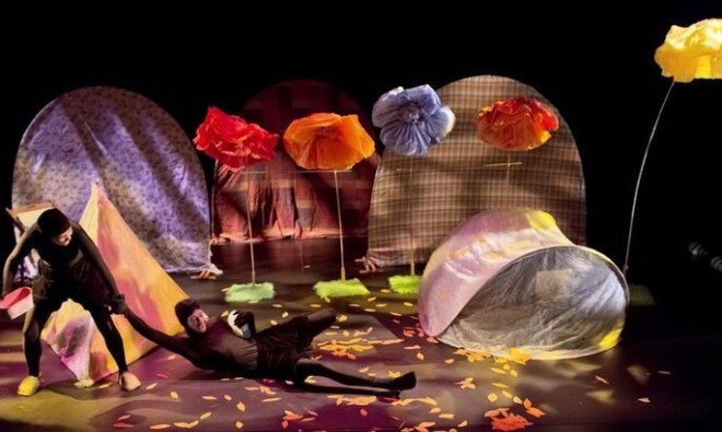 Rīgas cirks pavasara sezonu atklāj ar cirka kompānijas “Kallo Collective” no Somijas viesizrādēm.