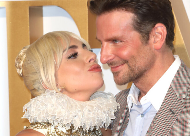 Леди Гага ждет ребенка от Брэдли Купера?