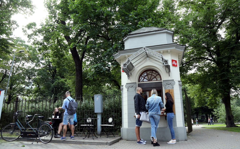 Rīgas dome piedāvā iznomāt pie Vērmanes dārza ieejas esošo kiosku