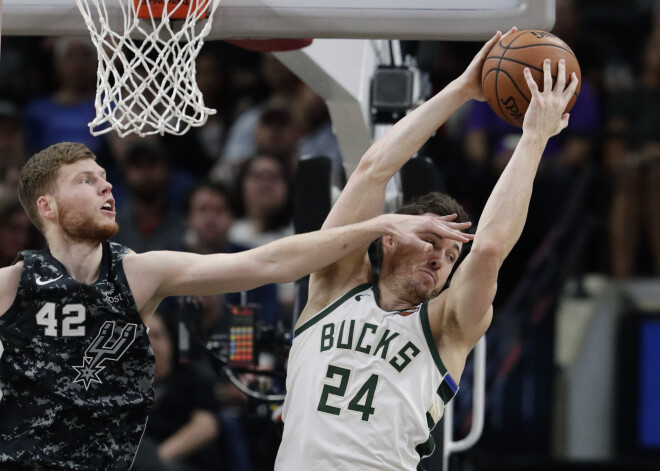 Dāvis Bertāns palīdz "Spurs" uzvarēt NBA līderi "Bucks"