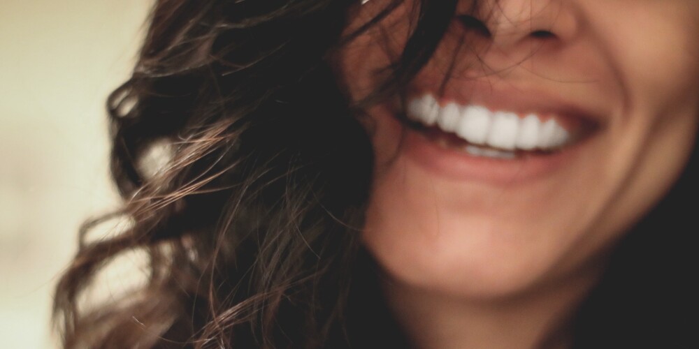 Lai zobārsts var doties atvaļinājumā: kā tikt pie veselīgi skaista smaida paša spēkiem?