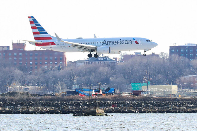 ASV Federālās aviācijas pārvalde pagaidām nav atradusi iemeslu, lai pārtrauktu komerciālos lidojumus ar aviolaineriem "Boeing 737 MAX".