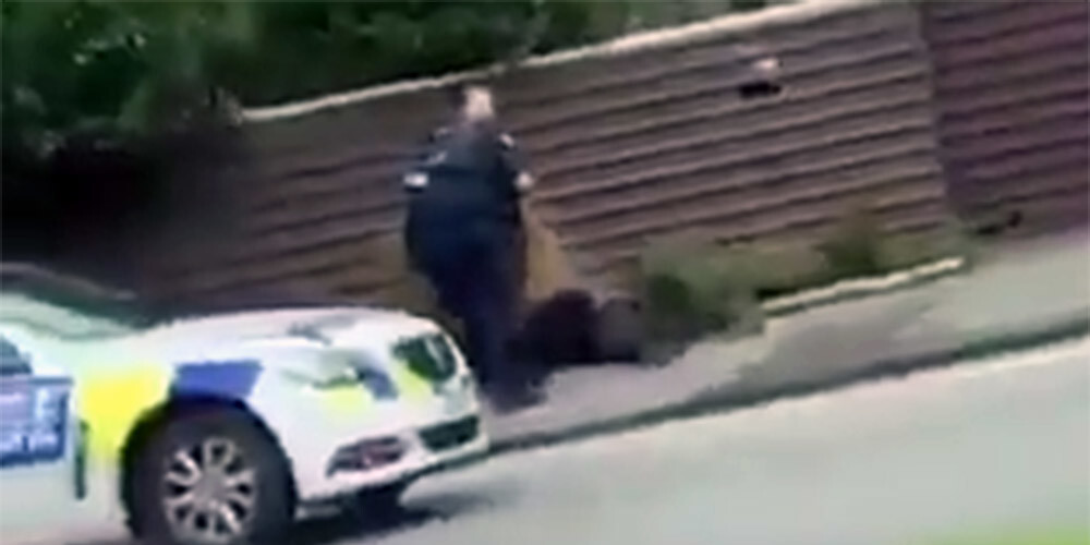 VIDEO: nofilmēts mirklis, kad policisti Kraistčērčā aiztur mošeju šāvēju