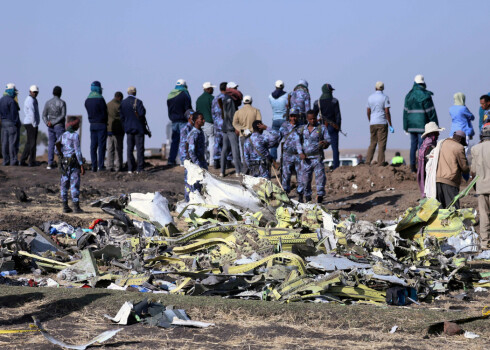 Etiopijā avarējušās lidmašīnas pilots neilgi pēc pacelšanās "paniskā balsī" lūdzis atļauju atgriezties lidostā