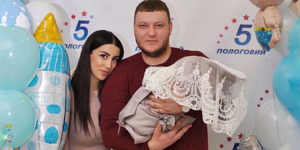 Звезда "Дома-2" Дана Николенко похвасталась плоским животом после родов