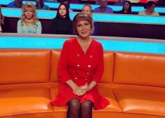 65-летняя Елена Проклова пришла на телешоу в красном мини-платье