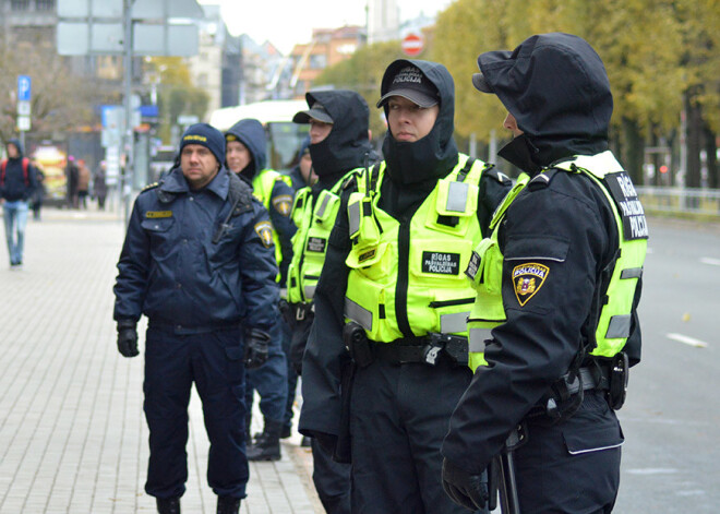 Augstākā tiesa lemj, ka policijas darbiniekus pret pašu gribu filmēt nedrīkst