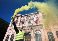 Francijas policija ir gatava veikt masu aizturēšanas "dzelteno vestu" protestu laikā