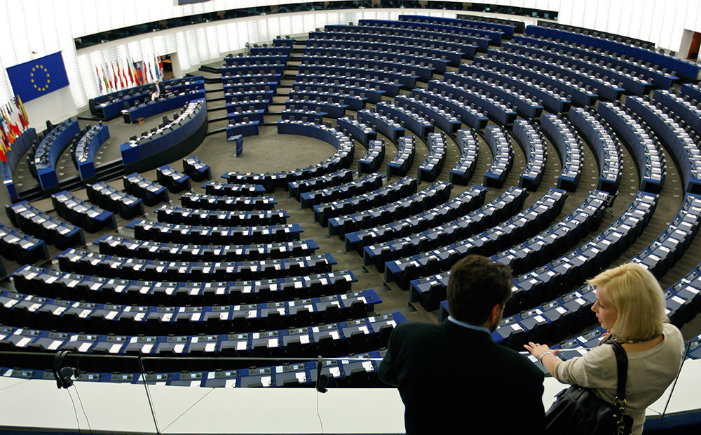 Uz Latvijai paredzētajām astoņām EP deputātu vietām pretendēs 246 kandidāti