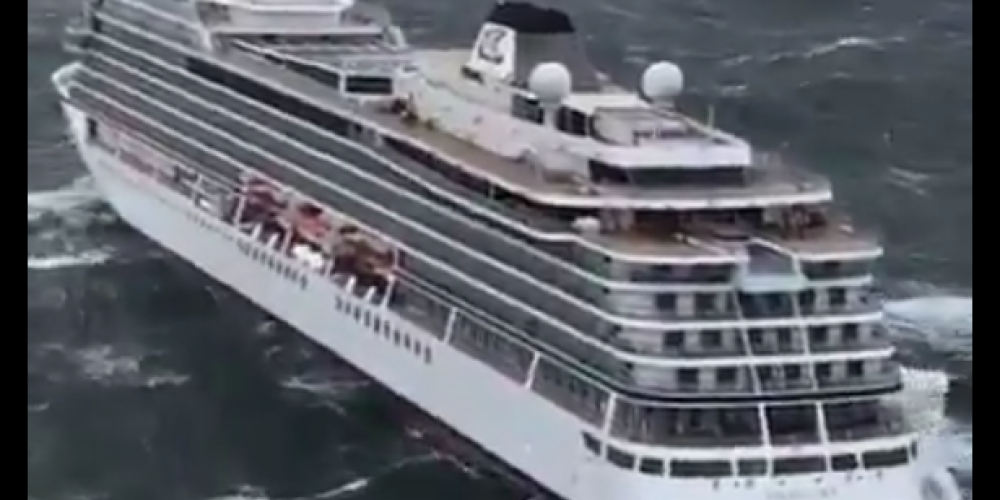 Опубликовано видео с терпящего бедствие лайнера близ Норвегии