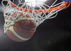 Basketbola grozs ar bumbu.